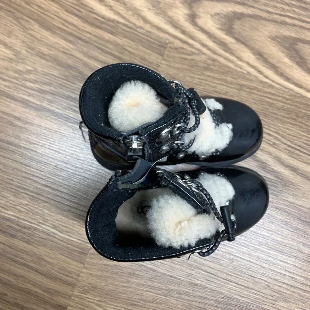 UGG‎ Toddler Girls Size 6 Ager Black Patent Leather Sherpa Zip Hiking Boots